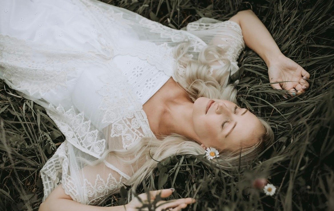 Ashley Frost Author Photo